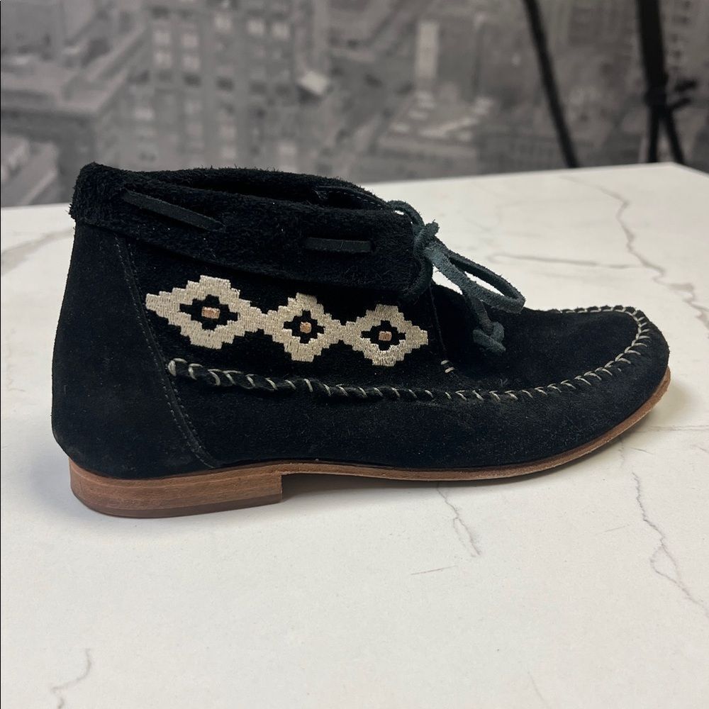 Soludos Embroidered Moccasin Black Ankle Booties Sz 6.5 - Picture 6 of 9